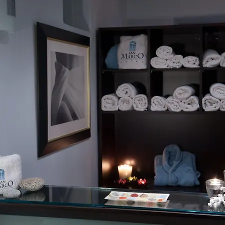 ホテル San Marco And 5*